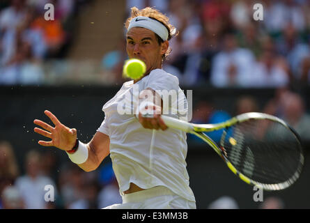 Il torneo di Wimbledon, Londra, Regno Unito. Il 24 giugno 2014. Campo da tennis, Wimbledon, AELTC, Rafael Nadal (ESP) Foto: Tennisimages/Henk Koster/Alamy Live News Foto Stock