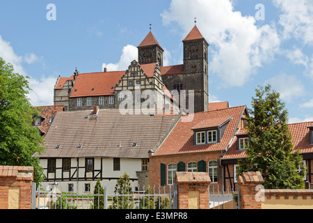 Castello e San Servitii Chiesa, patrimonio culturale mondiale Quedlinburg, Sassonia Anhalt, Germania Foto Stock