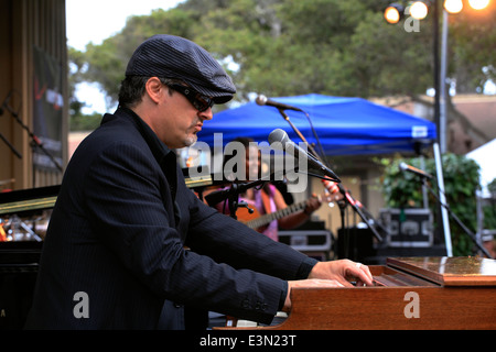 Organ player per RUTHIE FOSTER al 2009 MONTEREY JAZZ FESTIVAL - California Foto Stock