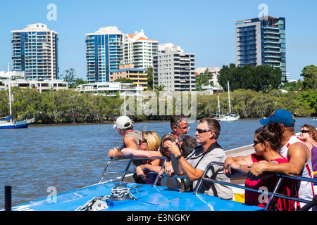 Brisbane Australia,Queensland Kangaroo Point,Brisbane River Water,CityCat,traghetto,barca,trasporto pubblico,passeggeri, passeggeri, motociclisti,vi Foto Stock