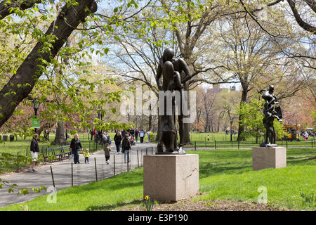 Il Romeo e Giulietta e Tempest statue, Delacorte Theatre, Central Park, NYC Foto Stock