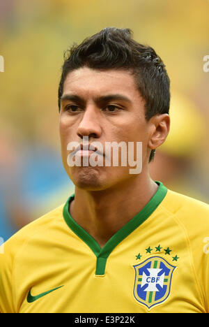 Brasilia, Brasile. Il 23 giugno, 2014. Il Brasile è Paulinho prima della Coppa del Mondo FIFA 2014 Gruppo a turno preliminare match tra il Camerun e il Brasile a Estadio Nacional a Brasilia, Brasile, 23 giugno 2014. Foto: Marius Becker/dpa/Alamy Live News Foto Stock