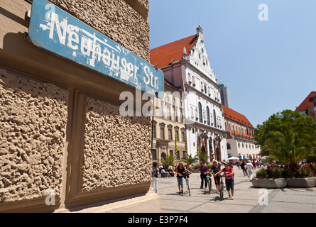 Monaco di Baviera, Neuhauser Strasse zona pedonale - Monaco di Baviera, Germania, Europa Foto Stock