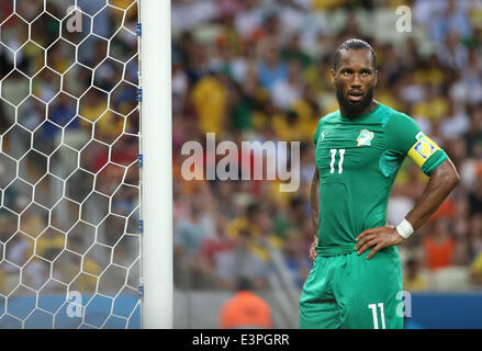 (140624) -- FORTALEZA, Giugno 24, 2014 (Xinhua) -- La Costa d'Avorio è Didier Drogba guarda durante un gruppo C match tra la Grecia e la Costa d'Avorio del 2014 FIFA World Cup al Estadio Castelao Stadium di Fortaleza, Brasile, 24 giugno 2014. (Xinhua/Cao può)(xzj) Foto Stock