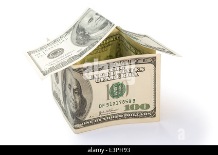 Casa fatta di dollari USA con tracciato di ritaglio Foto Stock