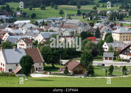 Resort Borgo di Autrans nella nazionale del Parco Naturale del Vercors, Isere, Rhone-Alpes, Francia. Foto Stock