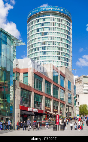 Centro commerciale Rotunda e Birmingham Bullring, Birmingham City Centre, Birmingham, West Midlands, Inghilterra, Regno Unito, GB, Europa Foto Stock