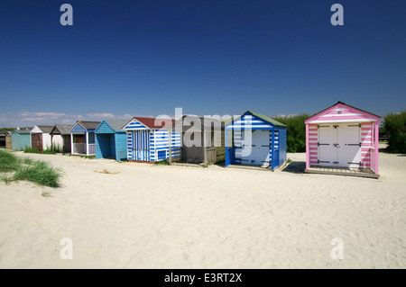 Spiaggia di capanne in West Wittering, Sussex Foto Stock