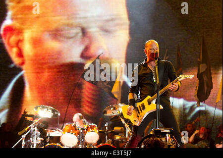 Festival di Glastonbury, Regno Unito. Il 28 giugno, 2014. I Metallica esibirsi al Glastonbury Festival. Credito: James McCauley/Alamy Live News Foto Stock