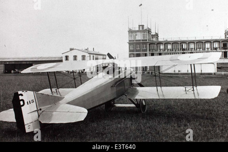 Lo SPAD VII era un aereo da caccia francese della prima guerra mondiale, introdotto nel 1916. Era noto per la sua durata e velocità, servendo con più forze aeree alleate. L'aereo fu utilizzato da molti assi importanti, tra cui Georges Guynemer e Francesco Baracca. Foto Stock