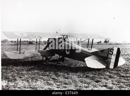 La SPAD S.. VII era un aereo da caccia biplano francese ampiamente utilizzato durante la prima guerra mondiale. Rinomato per la sua velocità e potenza di fuoco, divenne uno dei caccia di maggior successo della guerra, contribuendo alle vittorie alleate in aria. Foto Stock
