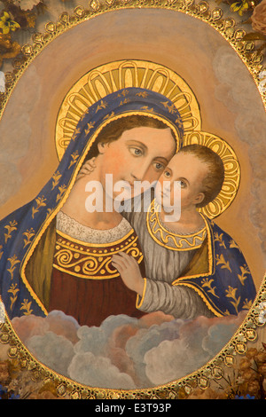 MECHELEN, Belgio - 14 giugno 2014: Madonna da st. Katharine chiesa o Katharinakerk. Foto Stock