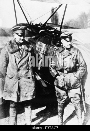 Questa foto storica della collezione di Lou Larson mostra un Fokker Dr I Triplane, un importante caccia tedesco utilizzato durante la prima guerra mondiale. L'aereo giocò un ruolo chiave nel successo della Luftstreitkräfte, l'aeronautica tedesca durante la grande Guerra. Foto Stock