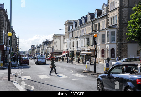 Area dello shopping di Church Road Hove e quartiere della città di Brighton e Hove Foto Stock