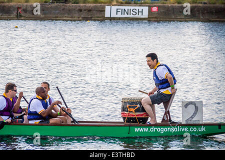 Londra, Regno Unito. Il 29 giugno, 2014. Londra Hong Kong Dragon Boat Festival 2014 Credit: Guy Corbishley/Alamy Live News Foto Stock