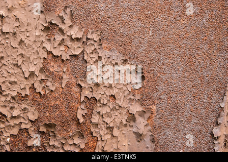 Vecchio arrugginito piastra metallica fortemente invecchiato e corroso Foto Stock