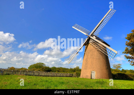 Il mulino a vento di Bembridge, Isle of Wight, England, Regno Unito Foto Stock