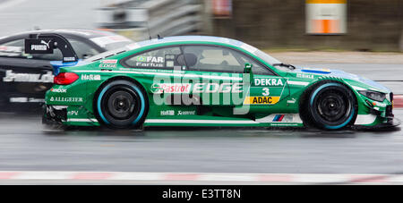 Norimberga, Germania. Il 29 giugno, 2014. Il pilota brasiliano Augusto Farfus (BMW Team RBM) in azione con la sua BMW M4 durante il DTM, German Touring Car Masters gara al Norisring in Nuremberg, Germania, 29 giugno 2014. Foto: DANIEL KARMANN/dpa/Alamy Live News Foto Stock