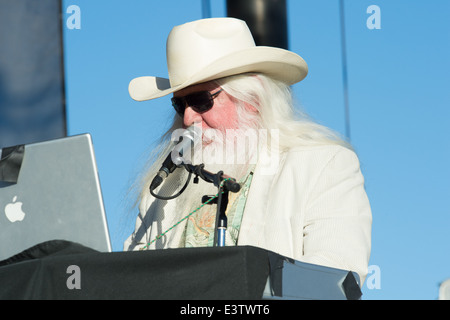 LINCOLN, CA - 29 Giugno: Leon Russell esegue al Thunder Valley Casino Resort a Lincoln, la California il 29 giugno, 2014 Foto Stock