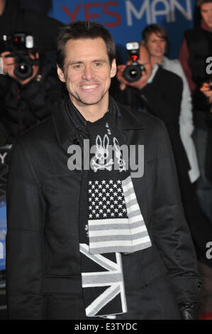 Londra, Regno Unito. Il 9 dicembre, 2008. Jim Carrey assiste il Regno Unito premiere di 'uomo sì' a Vue Leicester Square. © Ferdaus Shamim/ZUMA filo/ZUMAPRESS.com/Alamy Live News Foto Stock