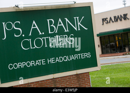 La sede del rivenditore di abbigliamento JoS. A. Bank Clothiers in Hampstead, Maryland. Foto Stock