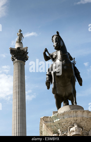 Nelson la colonna a Trafalgar Square a Londra, Inghilterra. Foto Stock