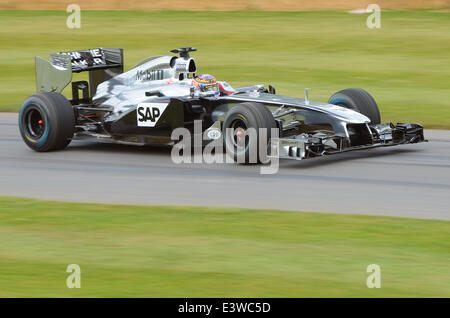 McLaren MP4-26 Formula 1 Grand Prix F1 racing car al Festival di Goodwood di velocità. Auto da corsa Foto Stock