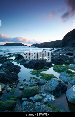 Tramonto a Marloes Sands, Pembrokeshire, Wales, Regno Unito Foto Stock