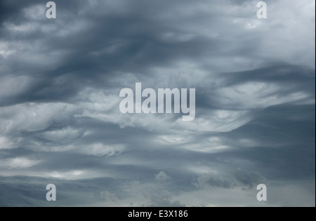 Modello di impressionante di nuvole prima di una pioggia Foto Stock