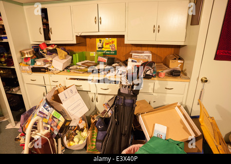 Hoarders' disordinato casa residenziale, STATI UNITI D'AMERICA Foto Stock