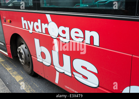 Combustibile idrogeno alimentato bus, London, England, Regno Unito Foto Stock