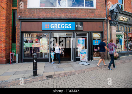 Greggs panificio negozio e cafe, Norwich, Norfolk Foto Stock