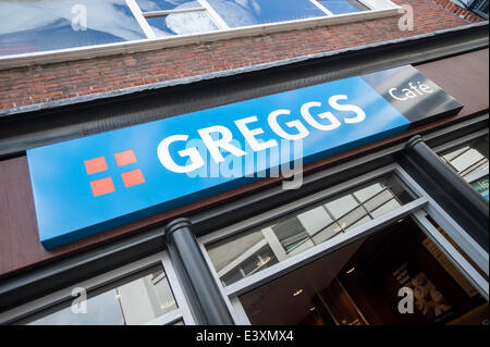 Greggs panificio negozio e cafe, Norwich, Norfolk Foto Stock