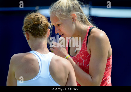 Jocelyn Rae (GB) e Anna Smith (GB) giocando a Devonshire Park, Eastbourne, 2014 Foto Stock