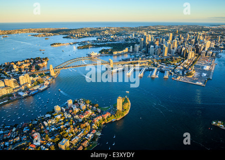 Vista aerea del paesaggio urbano di Sydney, Sydney, Nuovo Galles del Sud, Australia Foto Stock