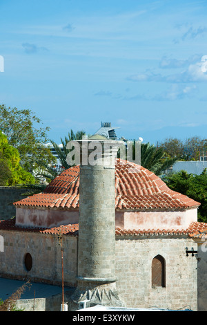 Griechenland, Rhodos-Stadt, Altstadt, Blick auf eine Kirche mit Minarettstumpf Foto Stock