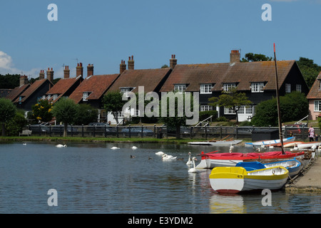 Gite in barca sul lago a Thorpeness nel Sussex East Anglia England Foto Stock