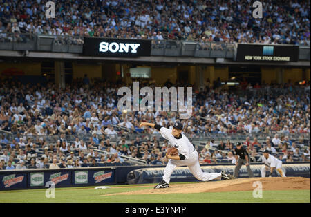 Il Bronx, NY, STATI UNITI D'AMERICA. Il 28 giugno, 2014. Masahiro Tanaka (Yankees), 28 giugno 2014 - MLB : Masahiro Tanaka dei New York Yankees in azione durante il Major League Baseball gioco contro i Boston Red Sox allo Yankee Stadium nel Bronx, NY, STATI UNITI D'AMERICA. © AFLO/Alamy Live News Foto Stock