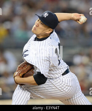 Il Bronx, NY, STATI UNITI D'AMERICA. Il 28 giugno, 2014. Masahiro Tanaka (Yankees), 28 giugno 2014 - MLB : Masahiro Tanaka dei New York Yankees in azione durante il Major League Baseball gioco contro i Boston Red Sox allo Yankee Stadium nel Bronx, NY, STATI UNITI D'AMERICA. © AFLO/Alamy Live News Foto Stock