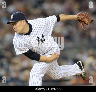 Il Bronx, NY, STATI UNITI D'AMERICA. Il 28 giugno, 2014. Masahiro Tanaka (Yankees), 28 giugno 2014 - MLB : Masahiro Tanaka dei New York Yankees in azione durante il Major League Baseball gioco contro i Boston Red Sox allo Yankee Stadium nel Bronx, NY, STATI UNITI D'AMERICA. © AFLO/Alamy Live News Foto Stock