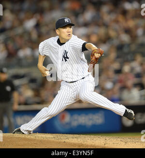 Il Bronx, NY, STATI UNITI D'AMERICA. Il 28 giugno, 2014. Masahiro Tanaka (Yankees), 28 giugno 2014 - MLB : Masahiro Tanaka dei New York Yankees in azione durante il Major League Baseball gioco contro i Boston Red Sox allo Yankee Stadium nel Bronx, NY, STATI UNITI D'AMERICA. © AFLO/Alamy Live News Foto Stock