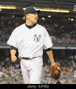 Il Bronx, NY, STATI UNITI D'AMERICA. Il 28 giugno, 2014. Masahiro Tanaka (Yankees), 28 giugno 2014 - MLB : Masahiro Tanaka dei New York Yankees durante il Major League Baseball gioco contro i Boston Red Sox allo Yankee Stadium nel Bronx, NY, STATI UNITI D'AMERICA. © AFLO/Alamy Live News Foto Stock