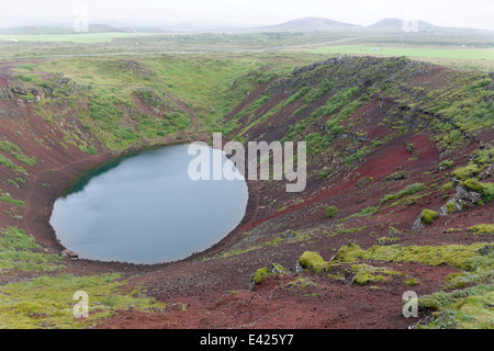 Il cratere del lago Kerid o Kerith, Grimsnes campo vulcanico, Tjarnarholar, Reykanes Langjökull area, Sudurland, Street di Selfoss Foto Stock