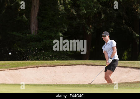 Denham, Londra, UK, 2 luglio 2014. Gli ISP HANDA Ladies European Masters 2014 - Pro-Am giorno al Buckinghamshire golf club. Un giorno per le aziende e i partner della celebrità per giocare a fianco di professionisti precedendo l'evento principale del giorno seguente. Nella foto : Karrie Webb (Australia), il campione in carica. Credito: Stephen Chung/Alamy Live News Foto Stock