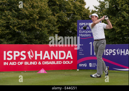 Denham, Londra, UK, 2 luglio 2014. Gli ISP HANDA Ladies European Masters 2014 - Pro-Am giorno al Buckinghamshire golf club. Un giorno per le aziende e i partner della celebrità per giocare a fianco di professionisti precedendo l'evento principale del giorno seguente. Nella foto : Anton Du Beke, ballerino professionista e stella della BBC TV Strictly Come Dancing. Credito: Stephen Chung/Alamy Live News Foto Stock