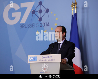 François Hollande, Presidente francese, DÀ UNA CONFERENZA STAMPA AL VERTICE DEL G7 A BRUXELLES 2014 Foto Stock