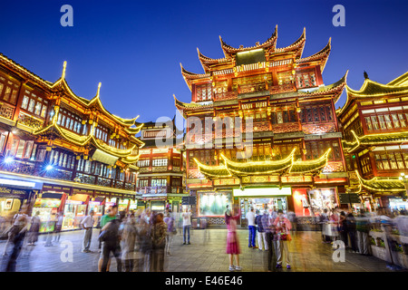 Shanghai, Cina all' Yuyuan Garden District. Foto Stock