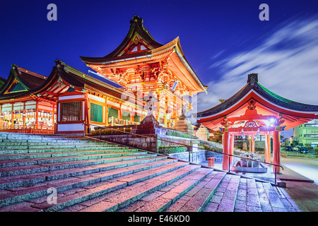 Fushimi Inari Taisha a Kyoto, in Giappone. Foto Stock
