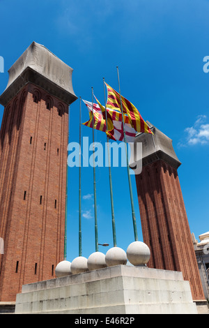 Torri Veneziane in Barcellona.torri d'entrata di Montjuich, in Plaza de España, Barcellona Foto Stock