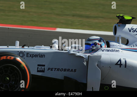 Circuito di Silverstone, Northants, Regno Unito. 04 Luglio, 2014. Campionato del Mondo di Formula Uno FIA 2014, il Gran Premio di Gran Bretagna, Susie Wolff, Williams Martini Racing FW36 pilota di riserva si ritira dopo guasto auto durante le libere 1 Credito: Azione Plus sport/Alamy Live News Foto Stock